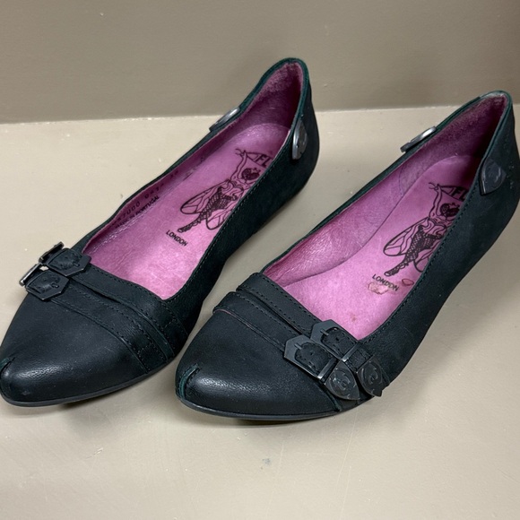 Fly London Suede Black Ballet Flats Edgy Buckle Detail, Pointed Toe EUC sassy - Picture 2 of 10